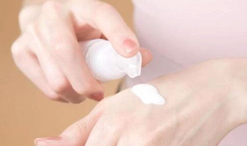 PEG-100 استیارات و گلیسریل مونوستیارات امولفایزر های سنتی خود امولفایزر غیر نیونیک برای همه انواع کرم O / W