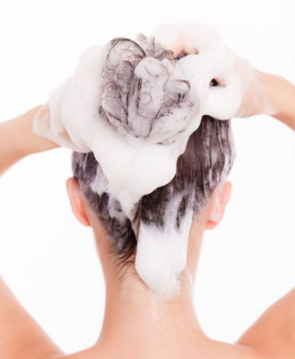 پلی کواترنیوم-10 آب محلول کتیونیک Conditioners پودر زرد رنگ با خواص مرطوب کننده برای مراقبت از پوست و مو