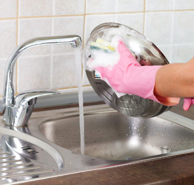 دیسیل گلوکوزید Surfactant غیرونیونیک بی رنگ تا زرد رنگ مایع چسبناک قابلیت فوم کردن خوب