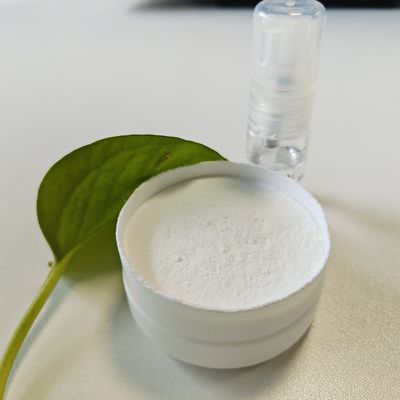 آمونیوم اکریلوئید دی متیل تورات / VP کوپولیمر پودر سفید اصلاح کننده های رئولوژی برای فرمول های آرایشی آسان برای استفاده