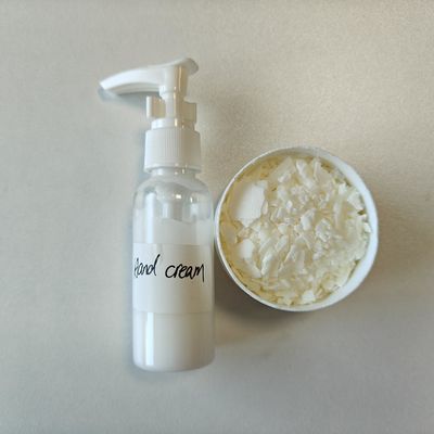 PEG-120 متیل گلوکز تریولئات Cas 1338929-66-0 مواد تشکیل دهنده مراقبت شخصی امولسیاتور ضخیم کننده در لوازم آرایشی