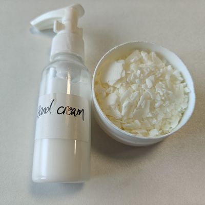 CAS 1338929-66-0 PEG-120 متیل گلوکز تریولات ریولوژی اصلاح کننده مواد اولیه آرایشی برای شستشوی بدن